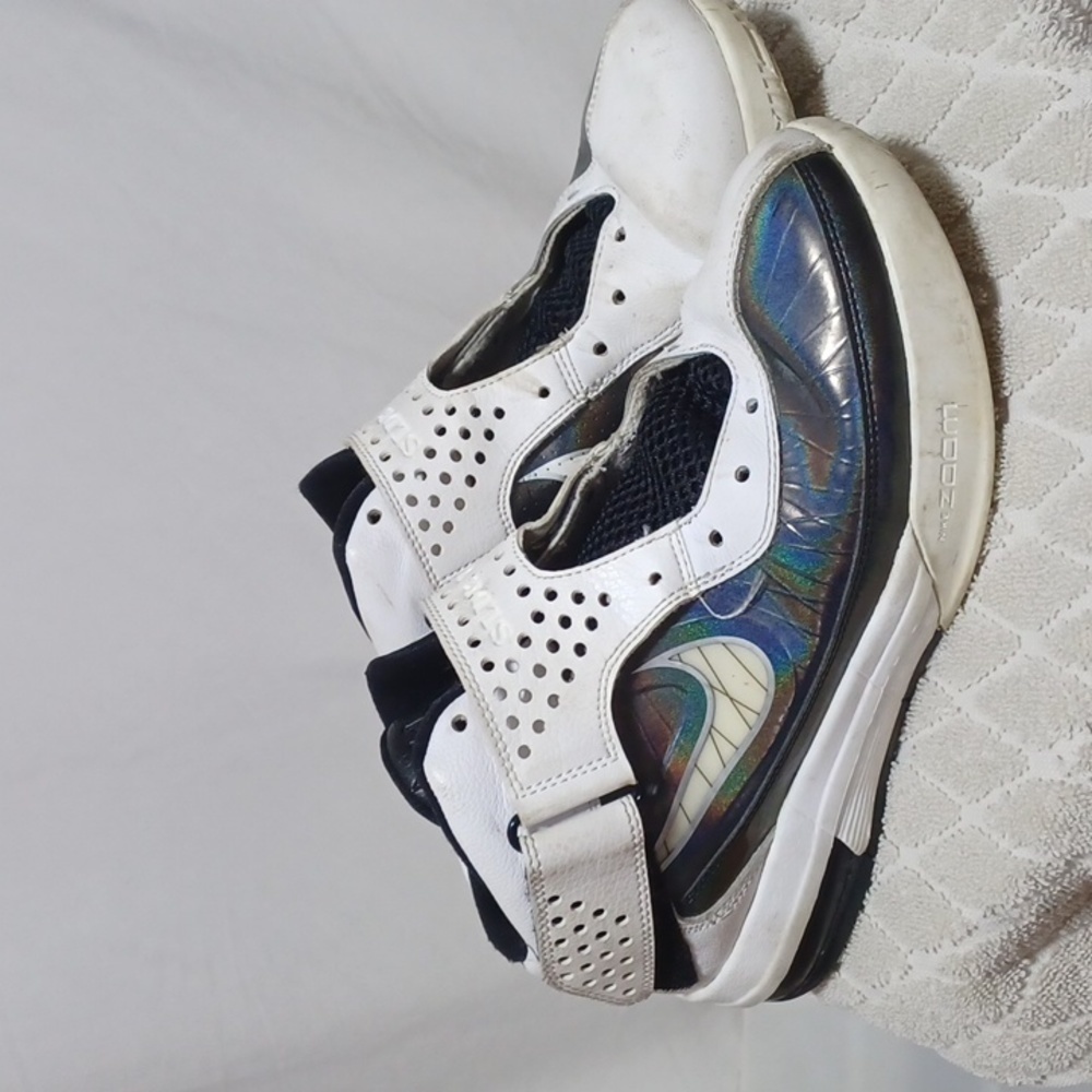 NIKE MENS AIR MAX SIZE 9.5 IN A BEAUTIFUL BLACK AND WHITE LEATHER UPPERS 😍 👌 ♥ - Picture 1 of 8